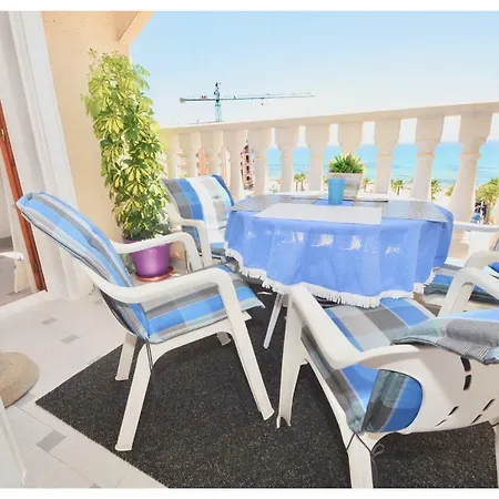 Apartment 12 Sunny Sea Views