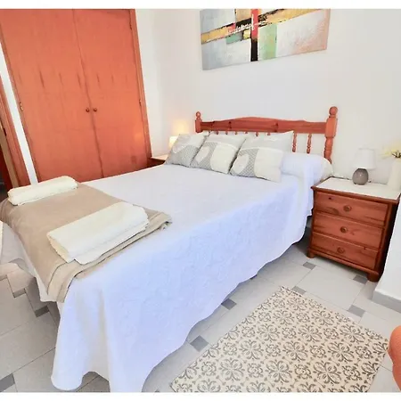 Apartment 12 Sunny Sea Views *