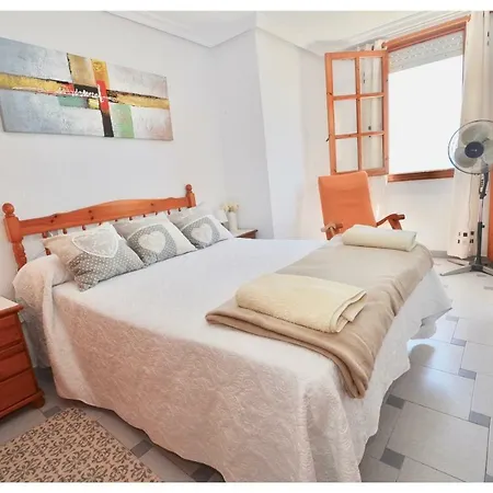 12 Sunny Sea Views Apartment *