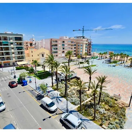 12 Sunny Sea Views Apartment