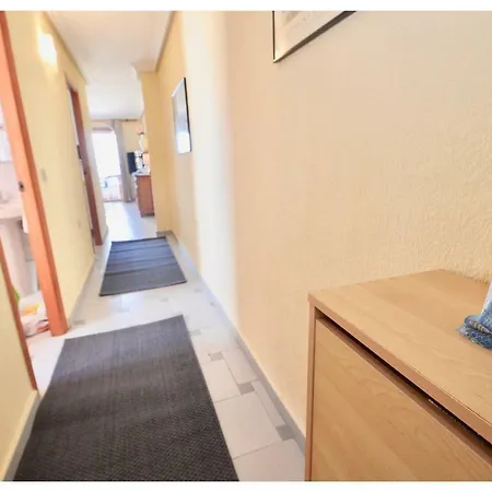 12 Sunny Sea Views Apartment *